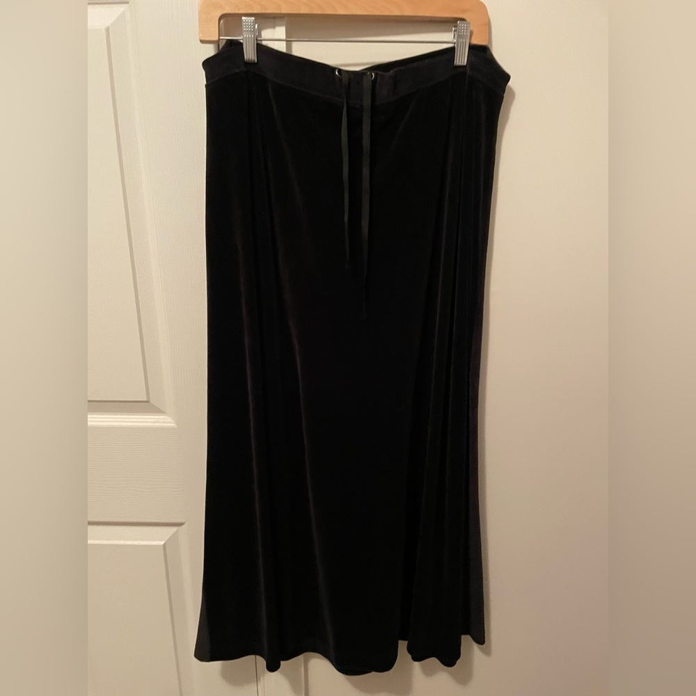 J.Jill faux black velvet casual skirt.